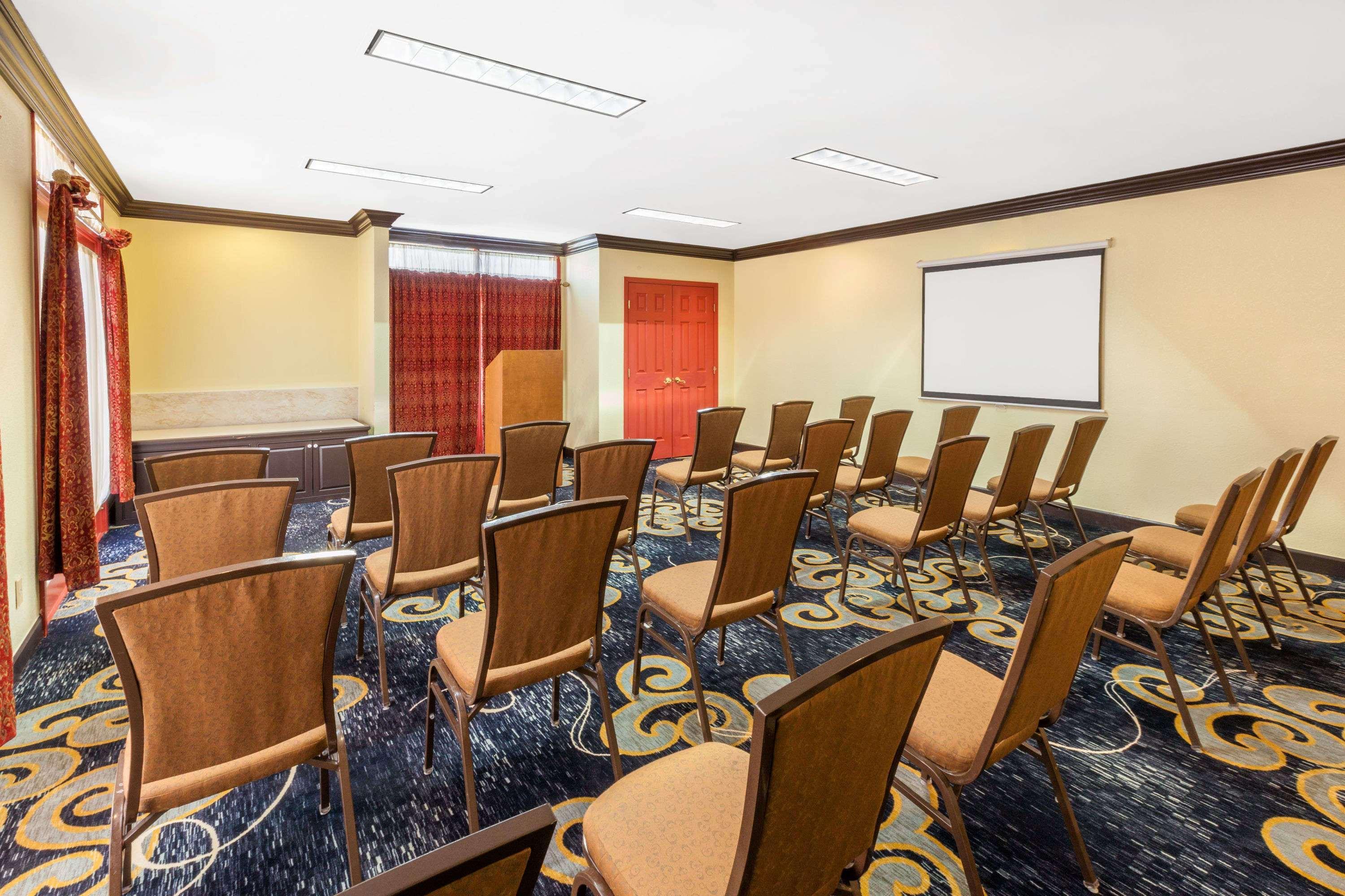 Affordable Suites Of America Detroit-Warren Ngoại thất bức ảnh