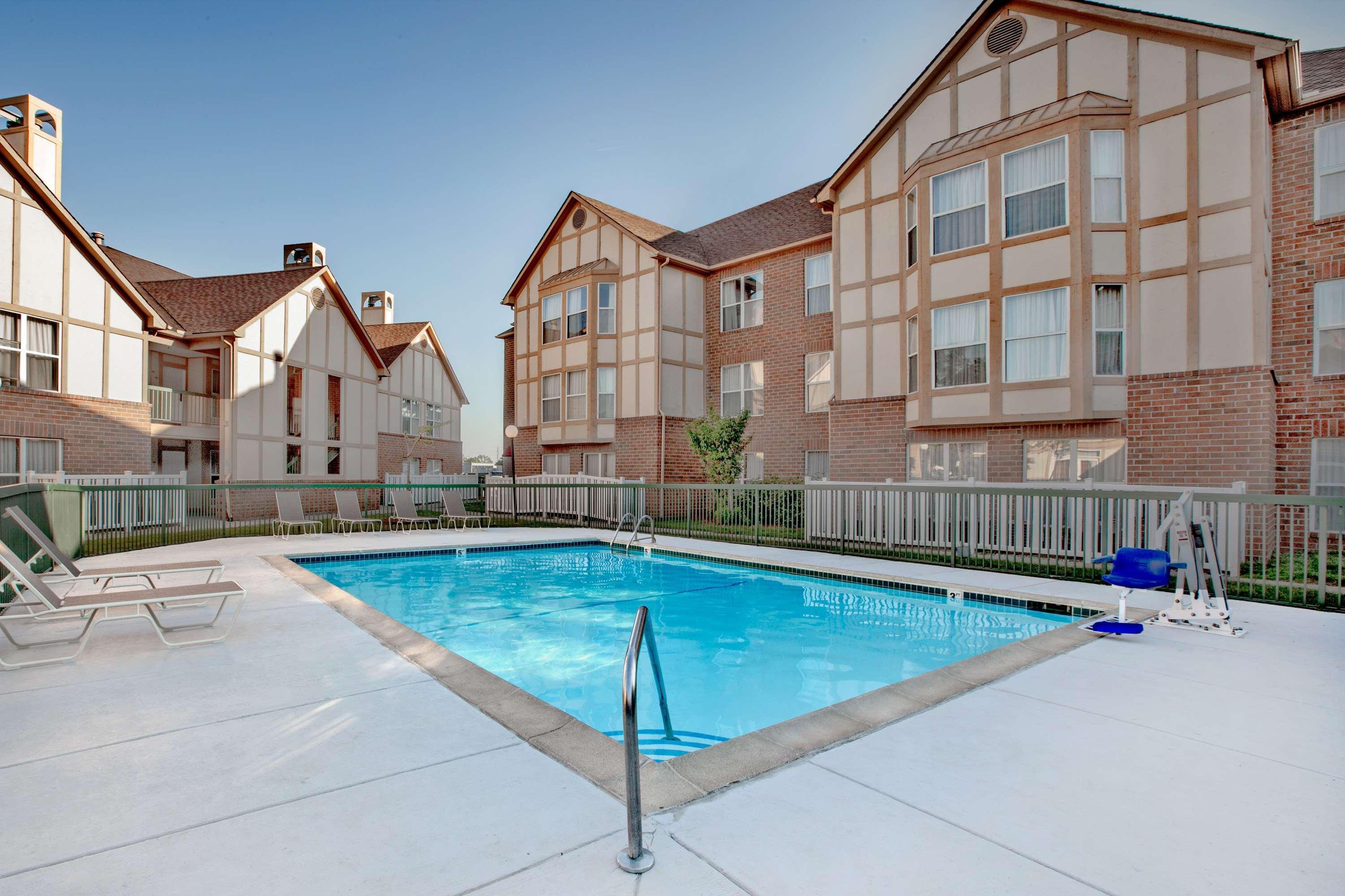 Affordable Suites Of America Detroit-Warren Ngoại thất bức ảnh
